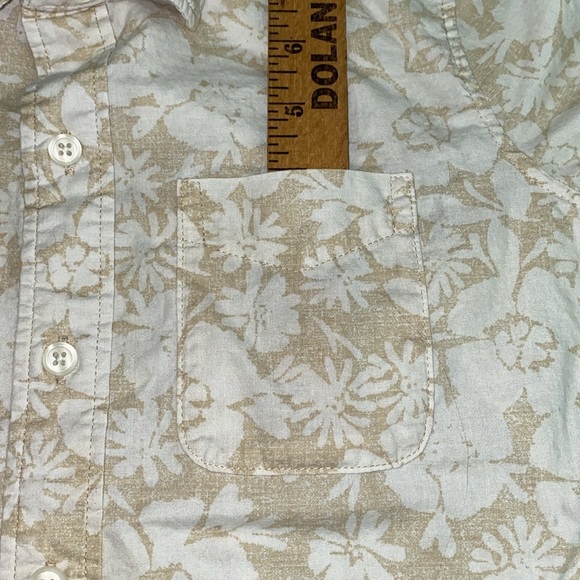 GAP Kids floral short sleeve button up chest pocket beige and white NEW SZ S - Picture 9 of 9